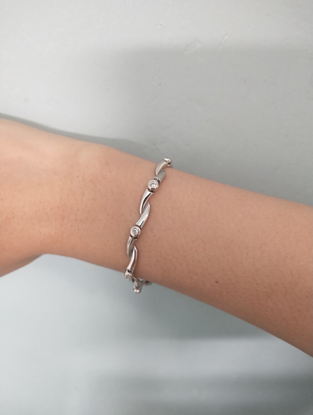 14kt white gold diamond bracelet